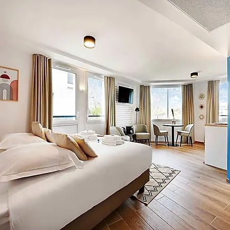 Hotel Charming With Rooftop - 2p - Vanves